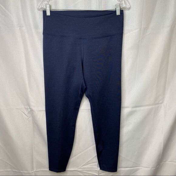 ❌LAST CHANCE Old Navy Dark Blue Elevate Leggings Size M/L - Picture 3 of 10